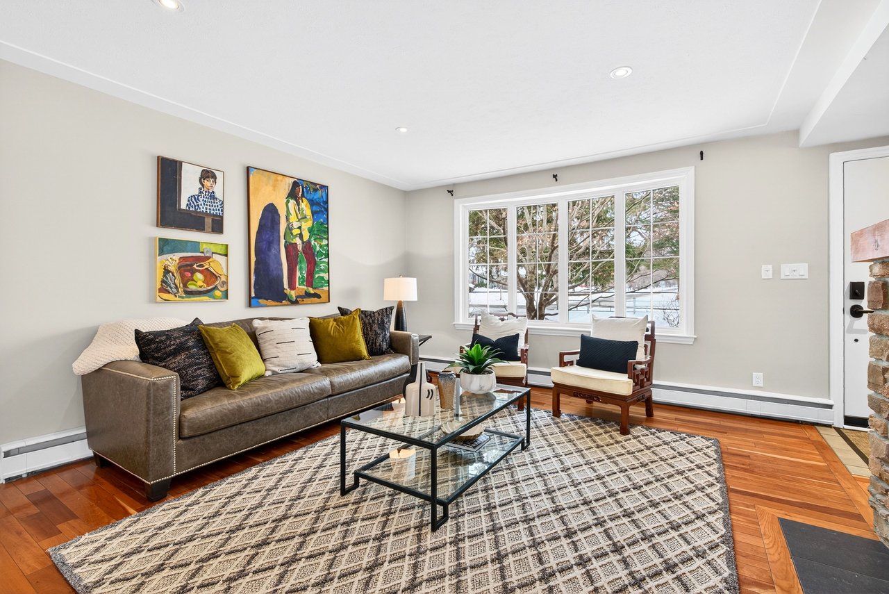 Aldershot Ranch-Style Oasis