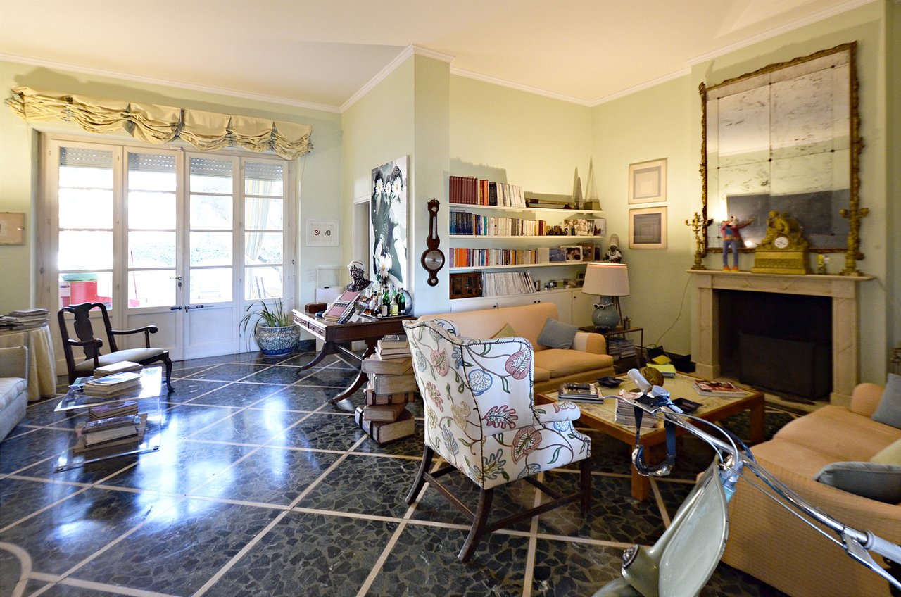 Villa Viareggio With A Sea View