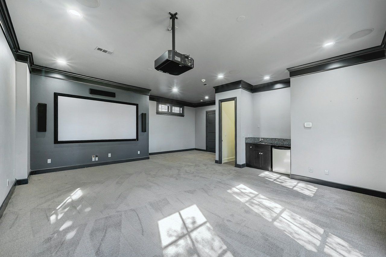 Coming Soon in Barton Creek!