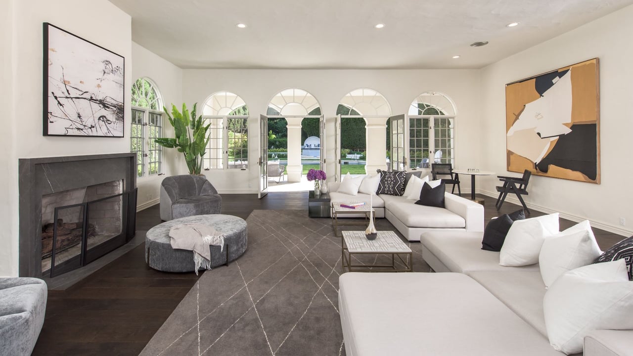 1275 Benedict Canyon Dr