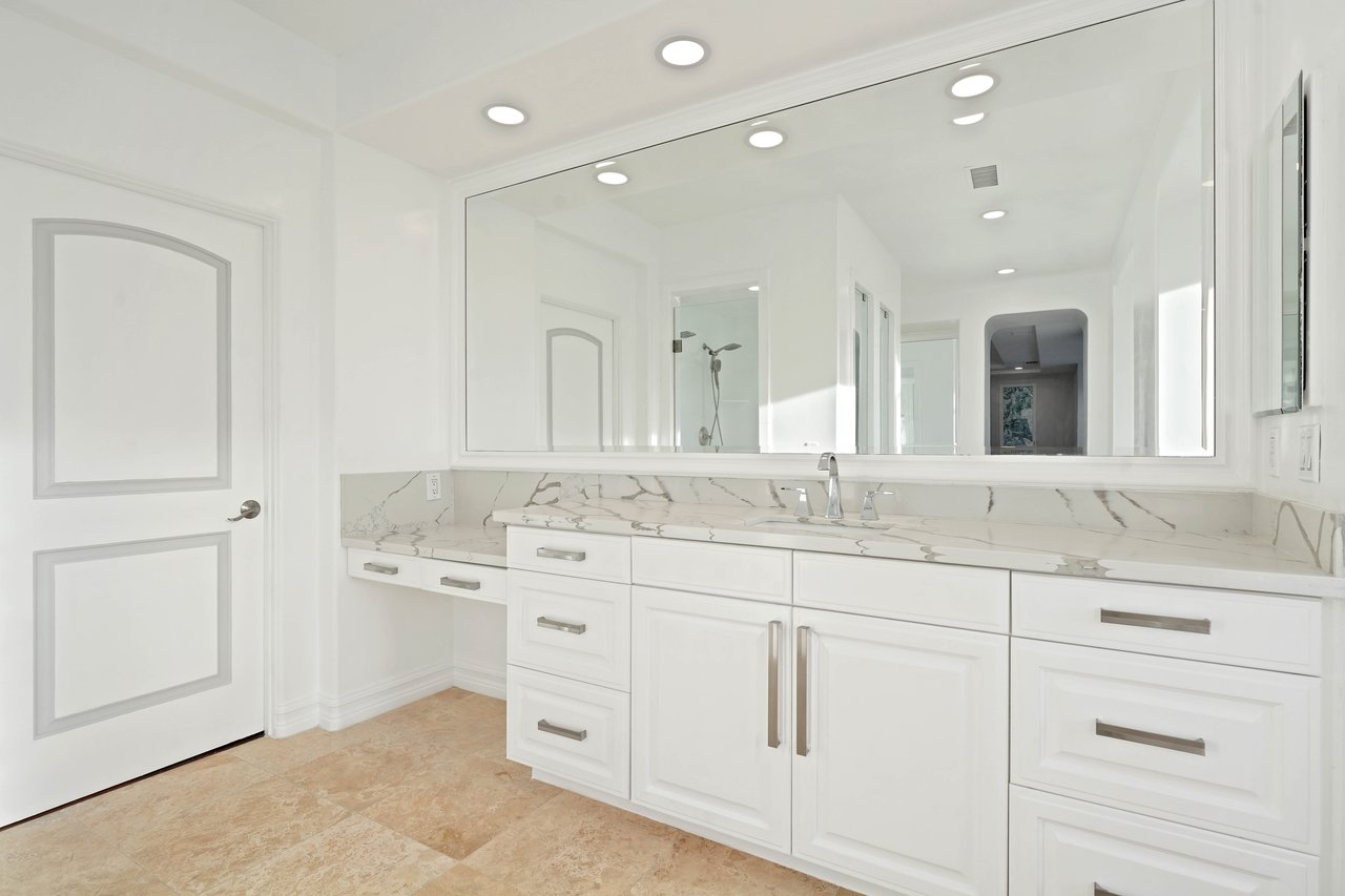 5309 Louise Ave, Encino
