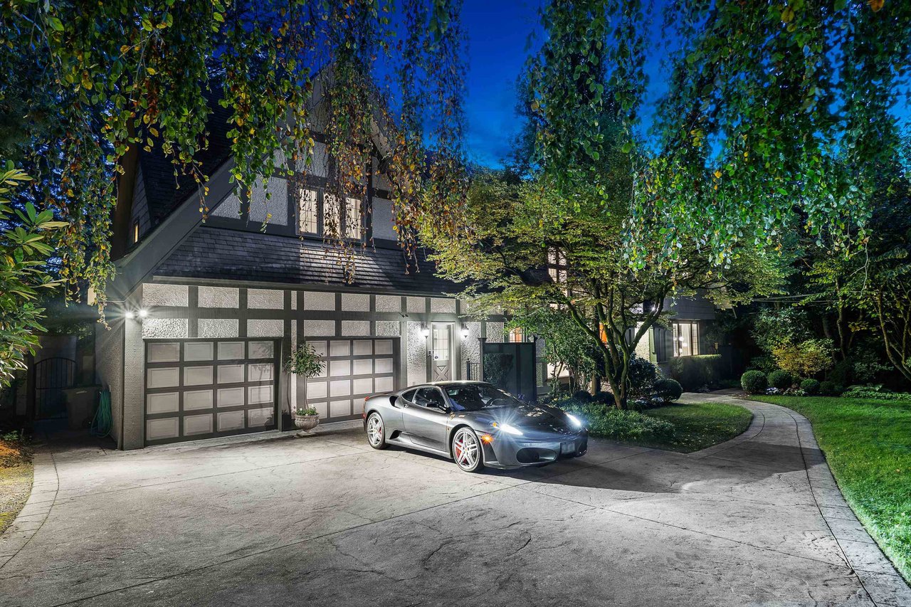2716 W 49th Ave