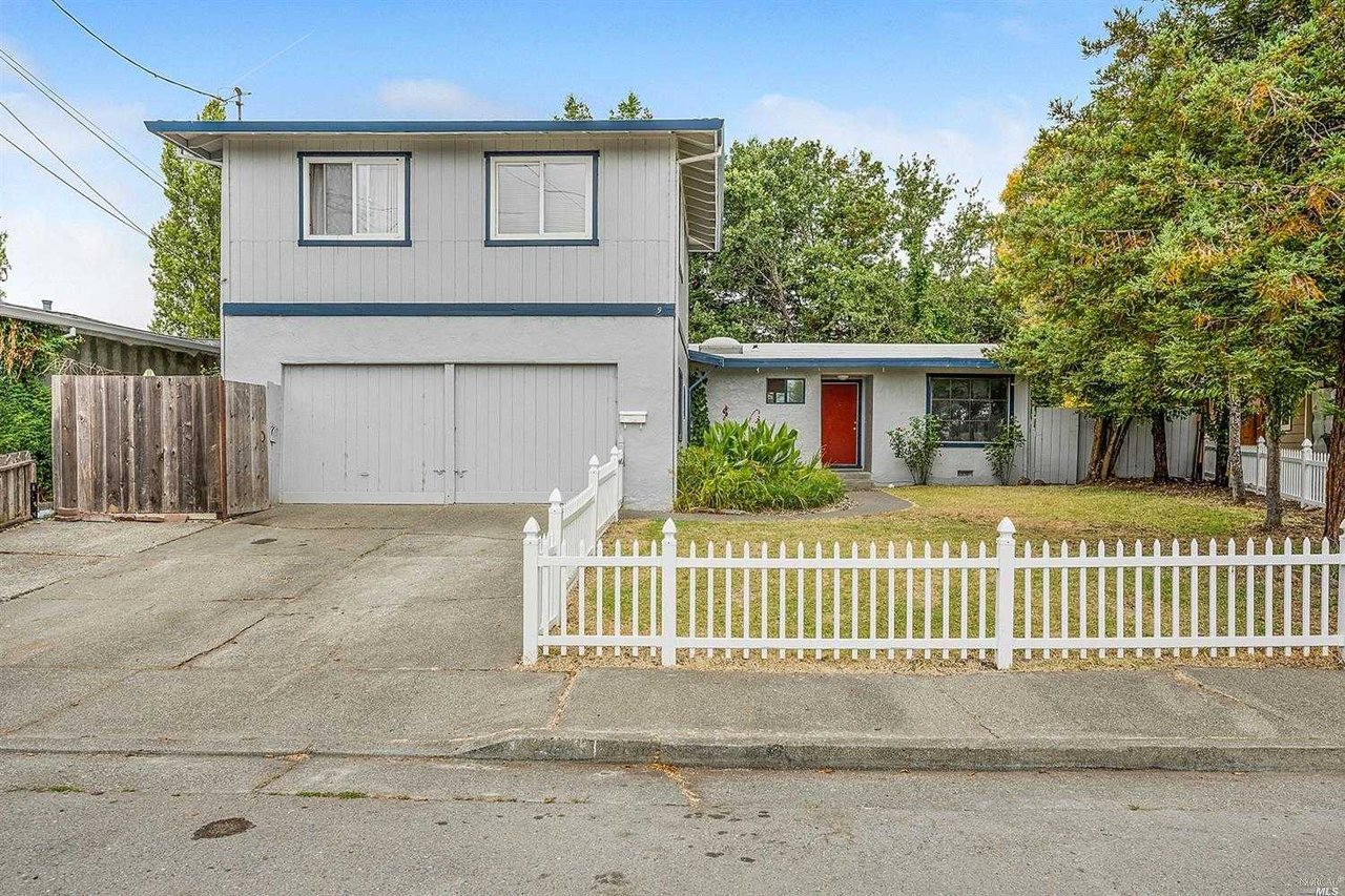 9 Arlington Drive