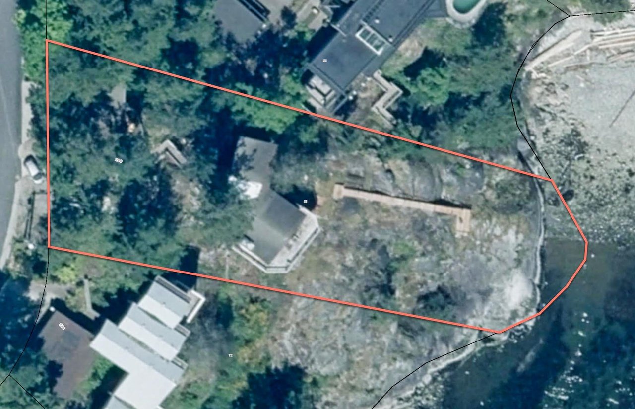 280 Arbutus Reach Rd