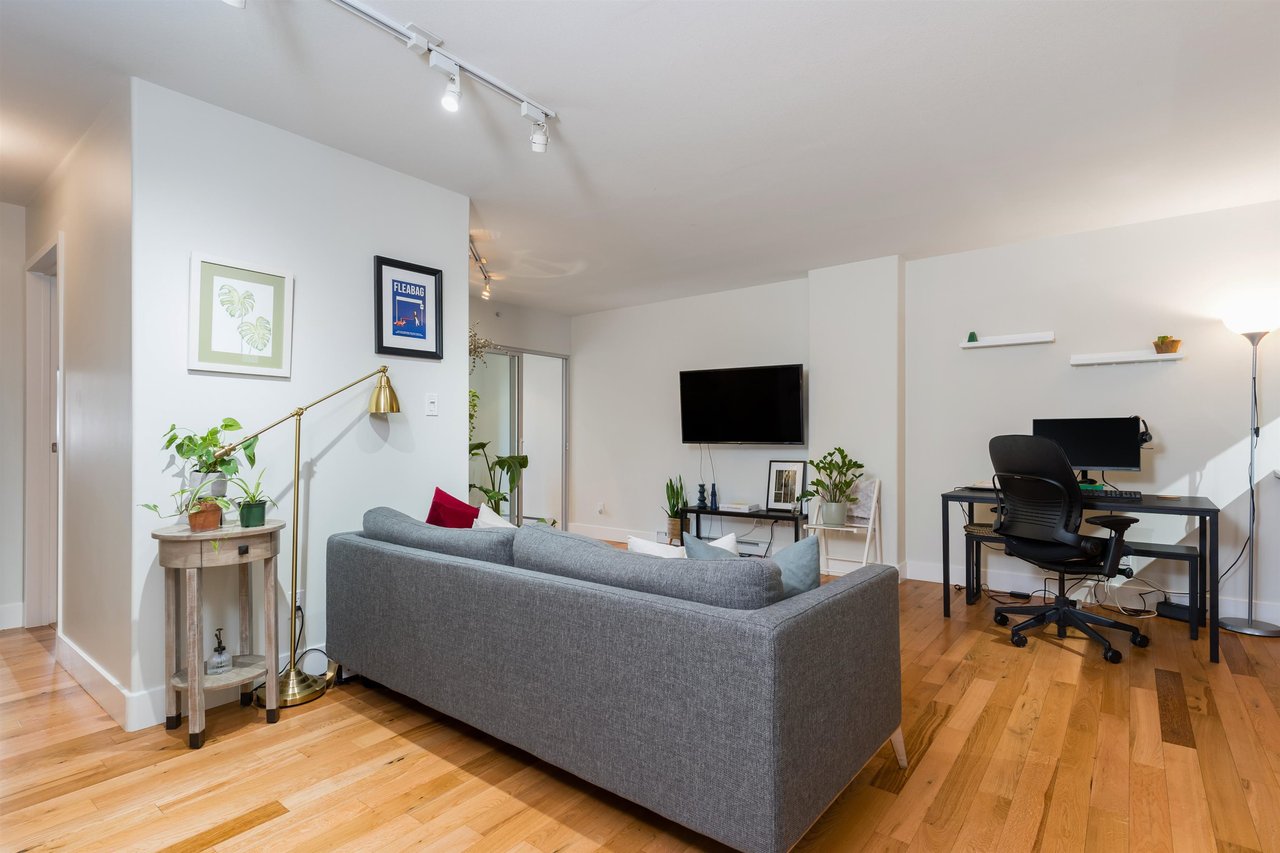 301-1818 W 6th Ave