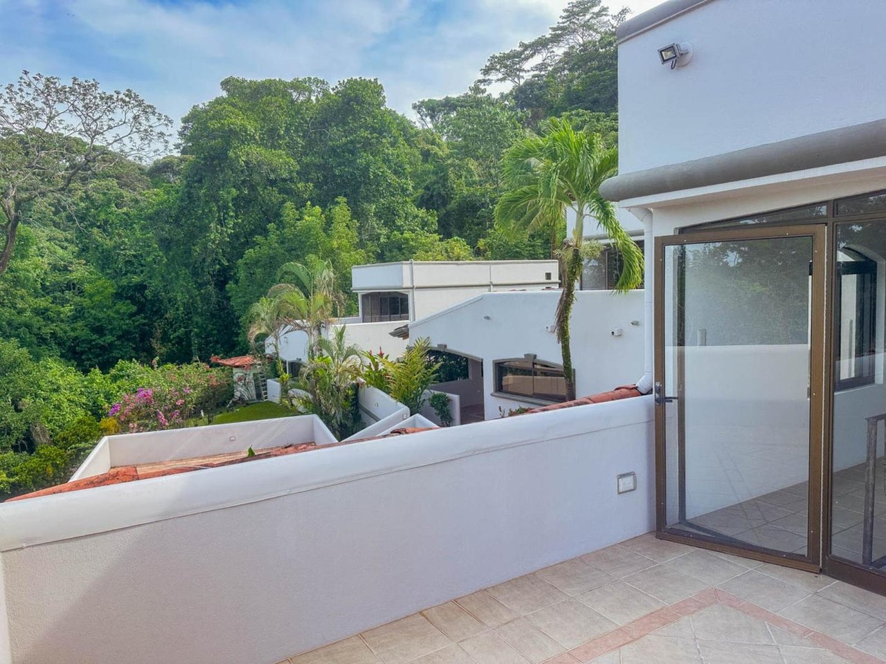 Secure Gated Villa Community, Ojochal, Puntarenas