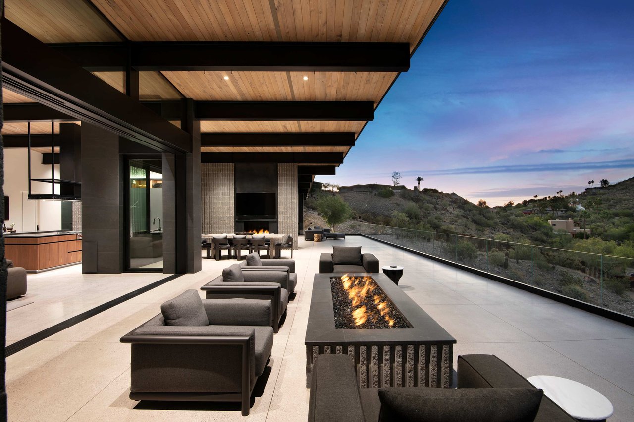 Hillside Modern Luxury Home in Paradise Valley, Arizona