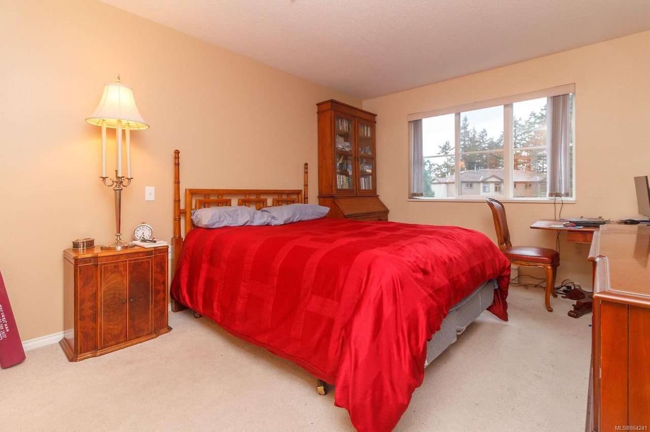 202-290 Island Hwy