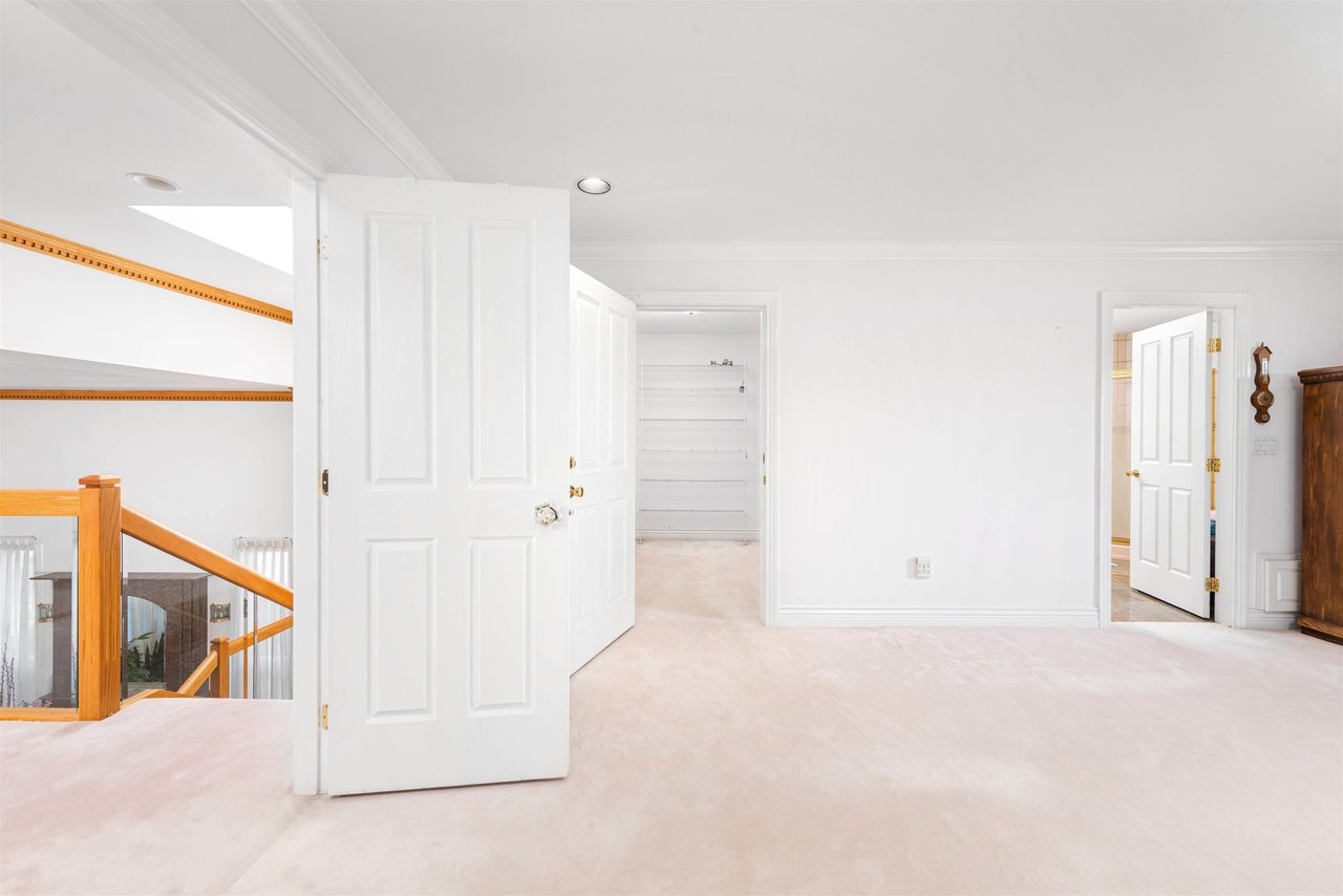 6160 Azure Rd