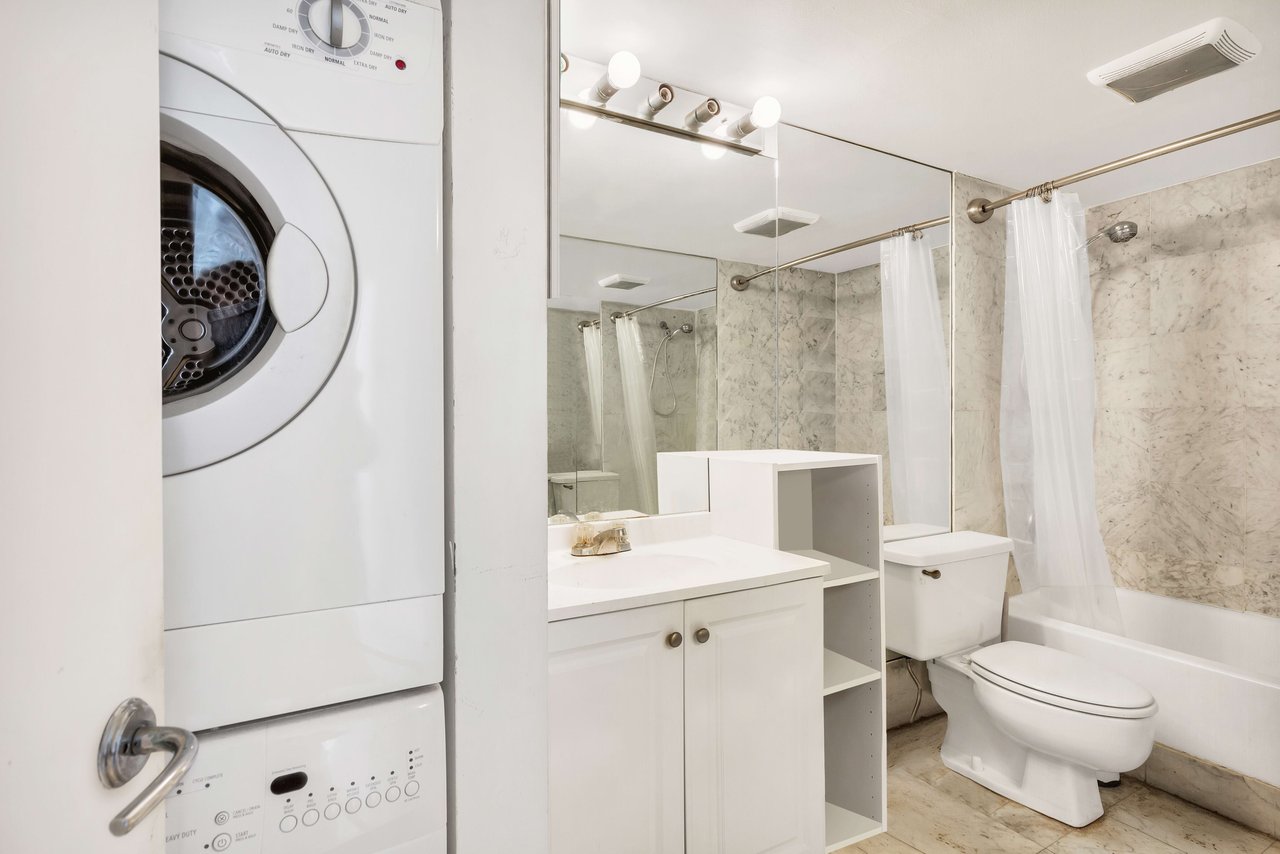 5415 Collins Ave #704 Miami Beach FL-33140