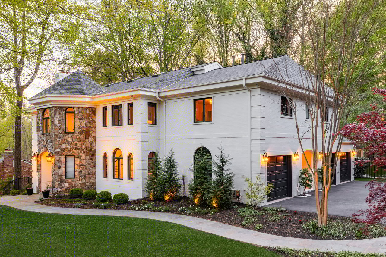 9200 Holly Oak Drive