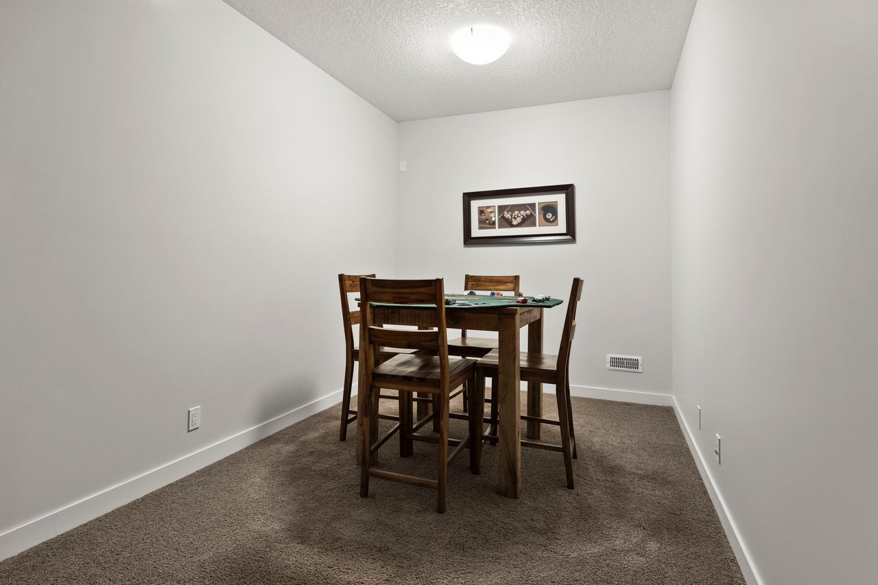 20 Quarry Gardens SE