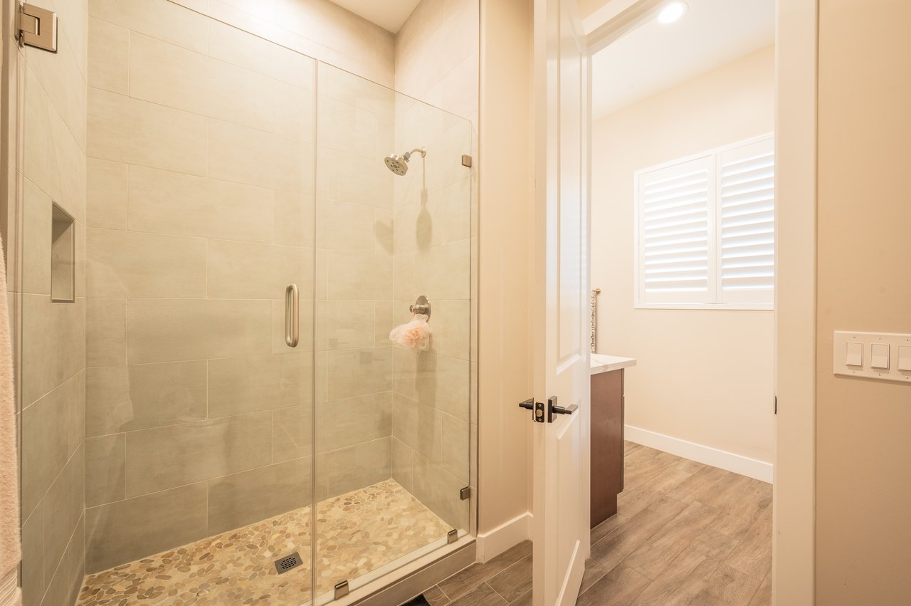 35584 N ROLLING CREEK Drive