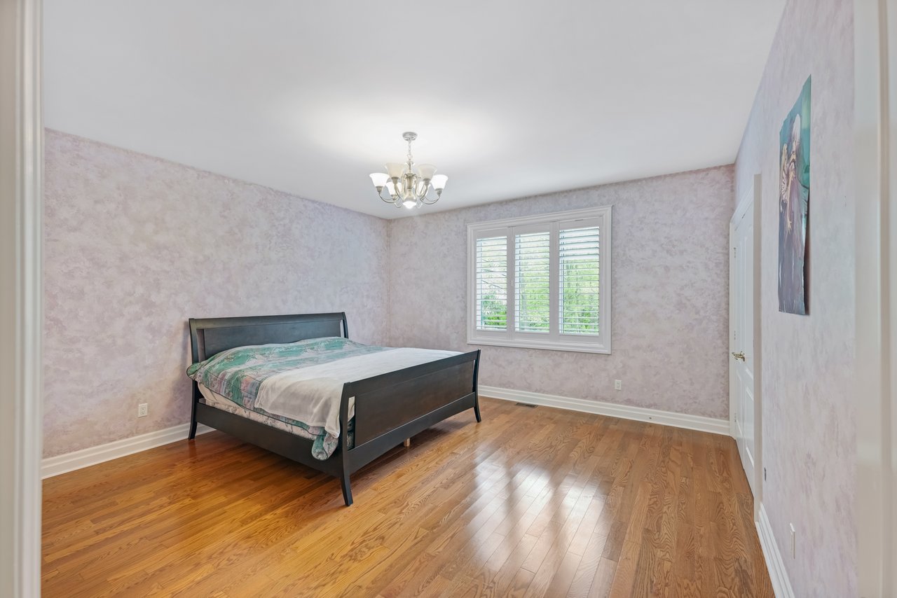 2126 Parker Dr