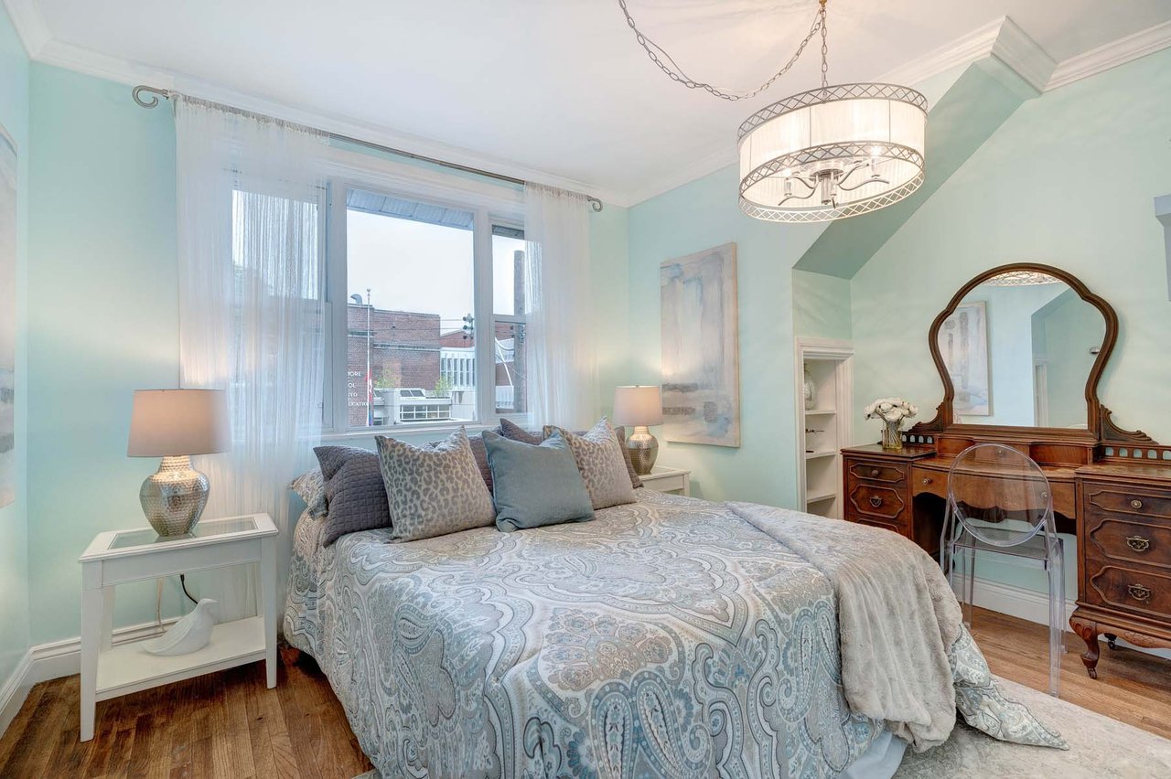 97 Bowmore Rd