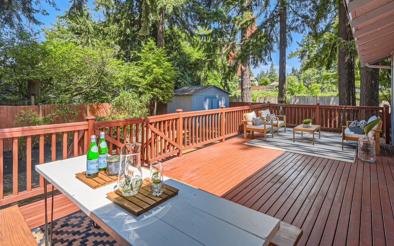 Edmonds Seaview Home on Oversized Lot