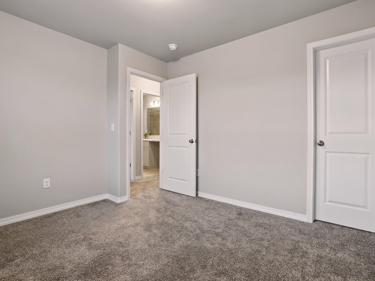 4318 Kaolin Court