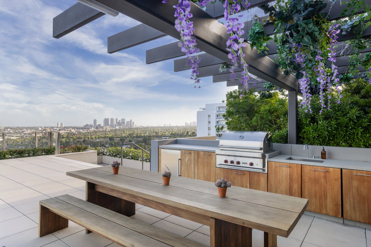 9040 W Sunset Blvd Unit: 905, West Hollywood 