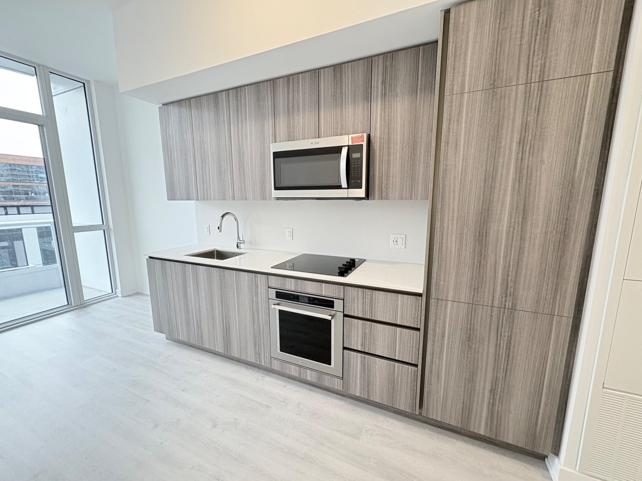 15 Richardson Street Unit: 1207