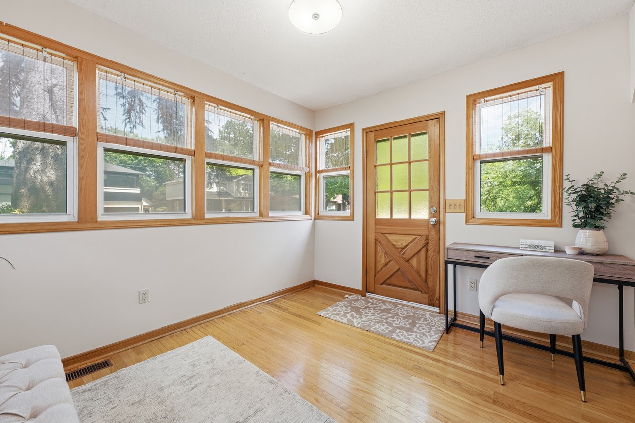 64 Eaglewood Blvd
