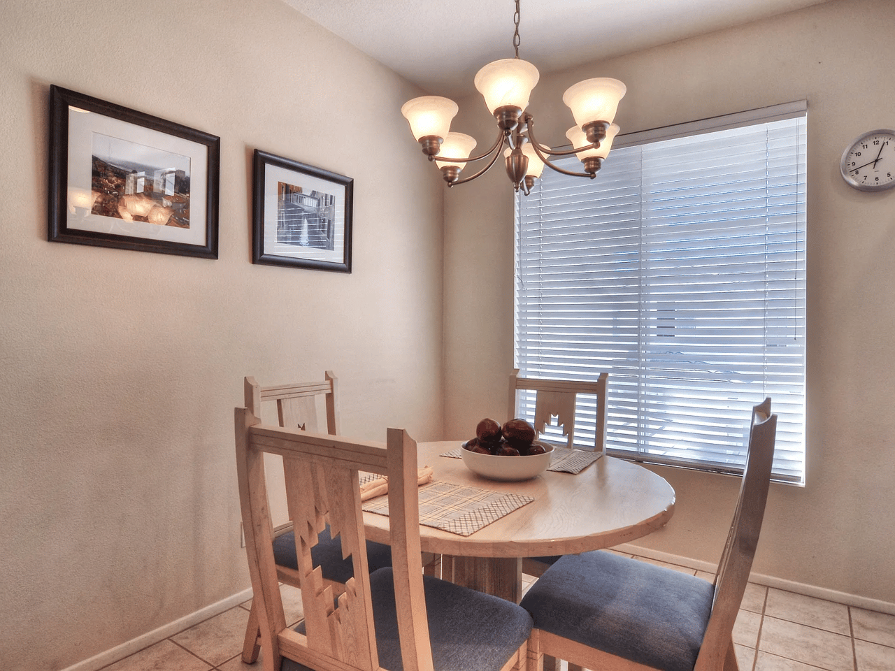 5 Carlsbad Ln