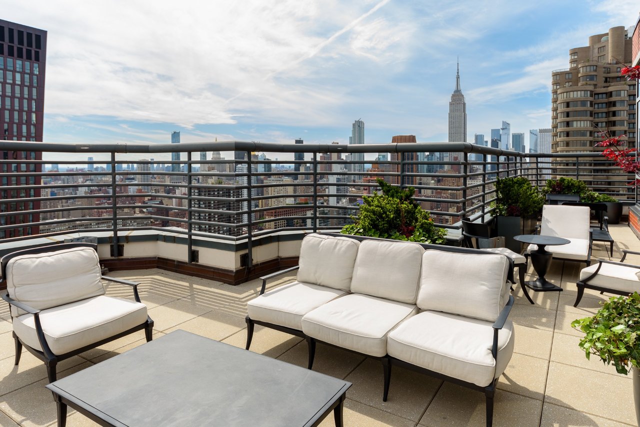 415 E. 37 St. #24B