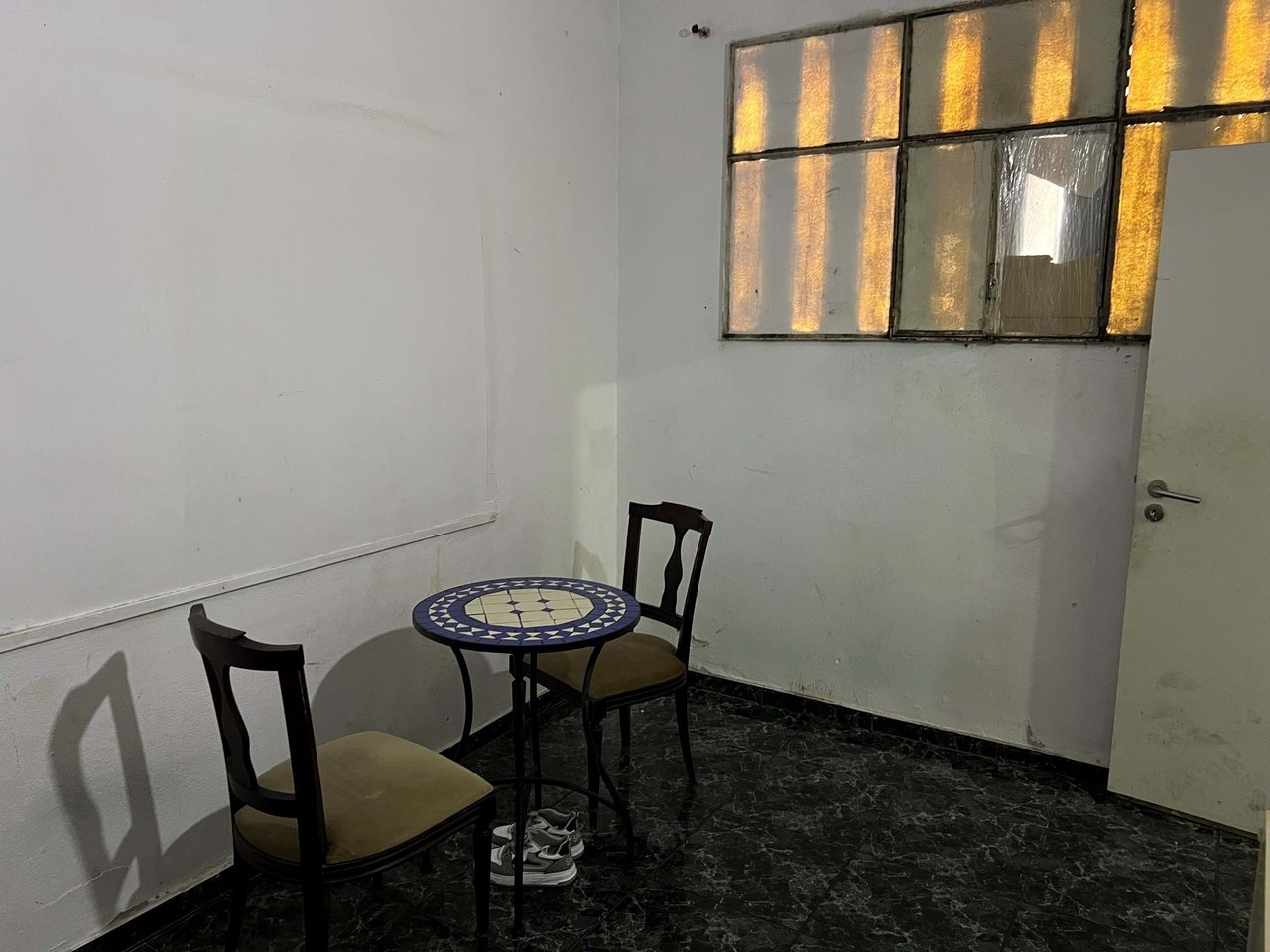 Prime Commercial Space Near Lisbon – Tenant in Place – 5% Annual Return