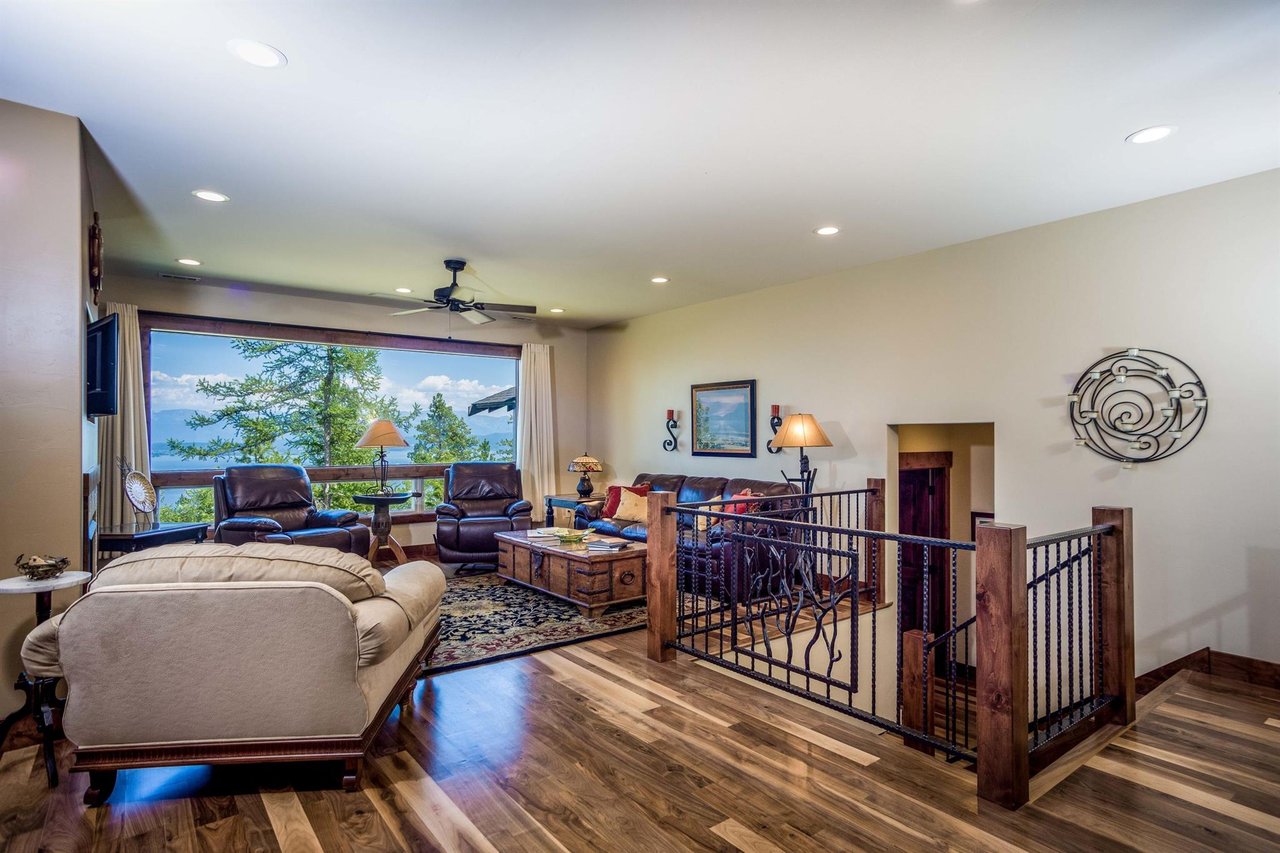 985 Bear Mountain Rd
