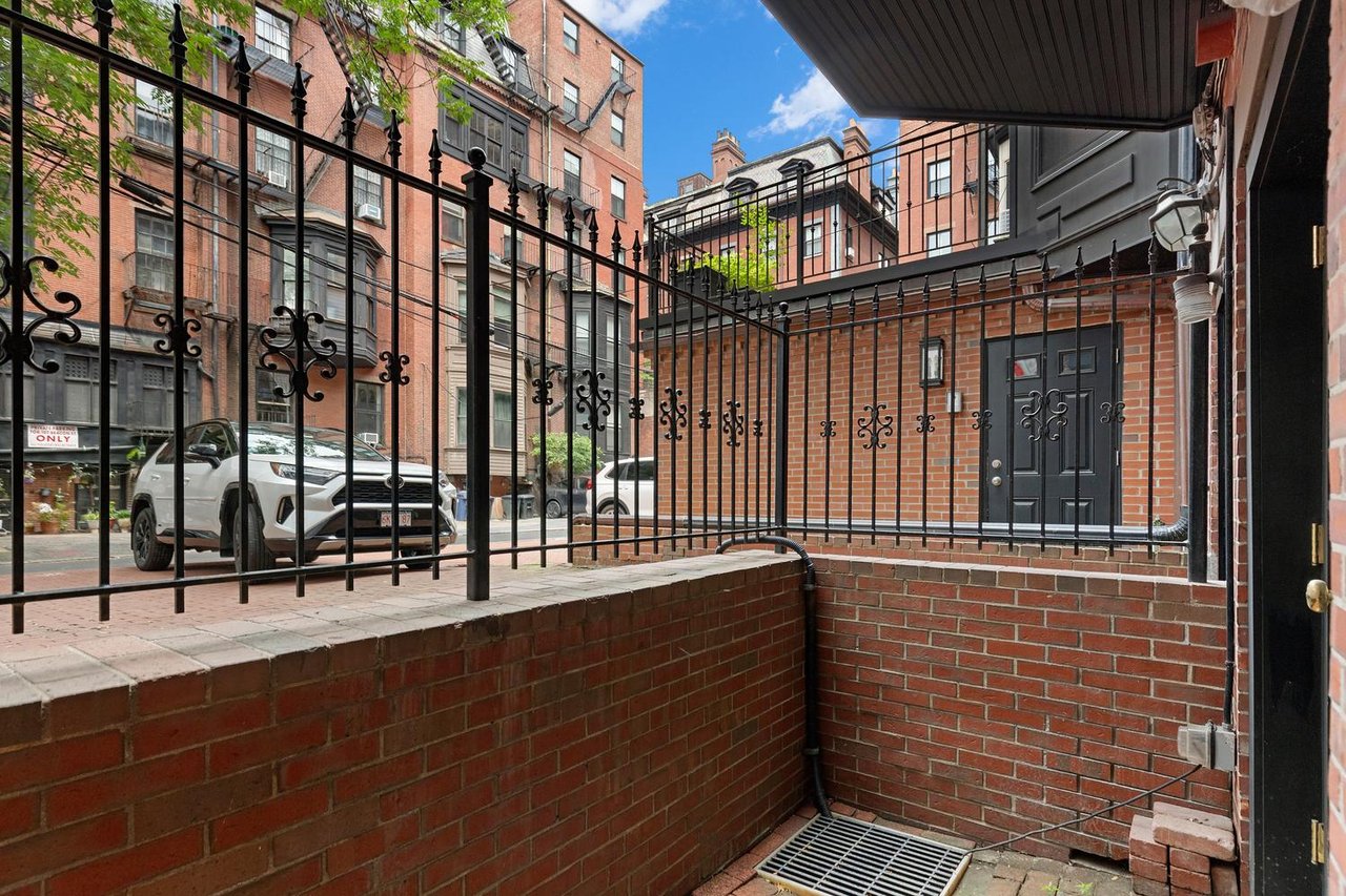 7 Marlborough Street # 1