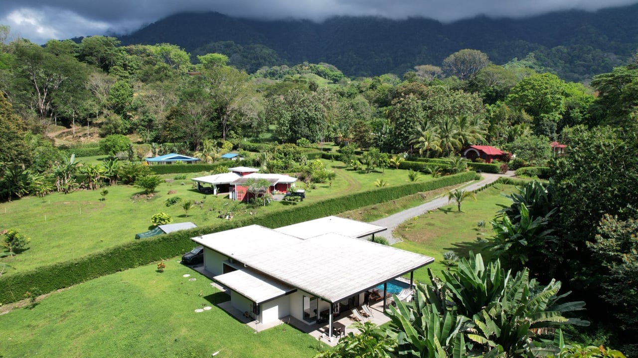 Stunning New Modern Home in Ojochal – Usable Lot Surrounded by Jungle and Creeks