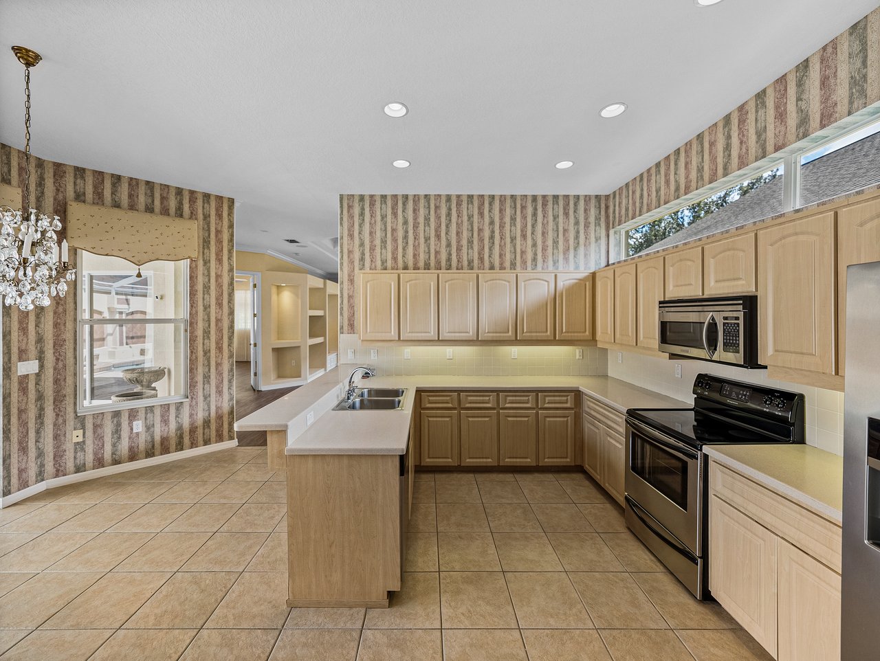12508 FOREST HIGHLANDS DR