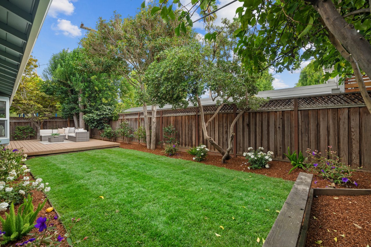 1106 Viscaino Avenue