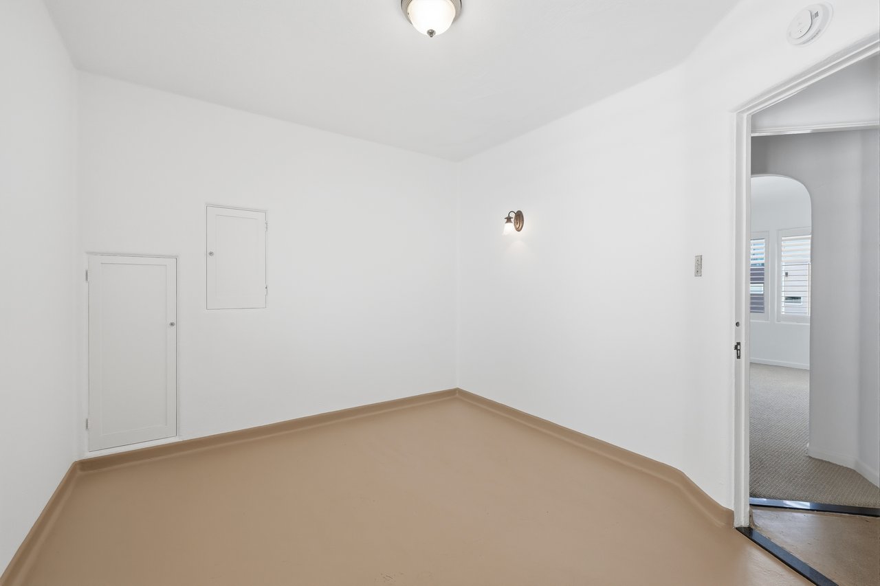 1602 The Strand (Entire Property)