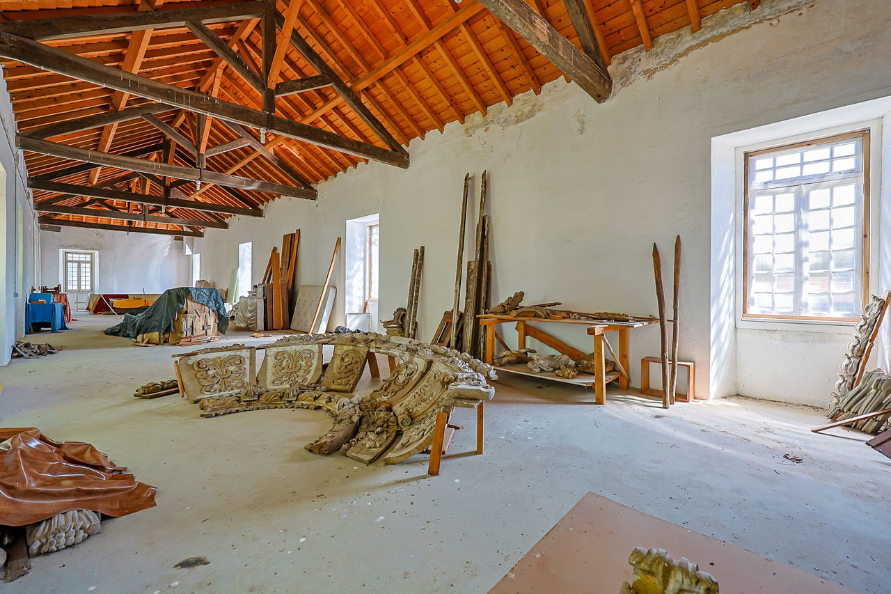 Magnificent 17th-Century Palace with  76,400 m² Estate Near Coimbra