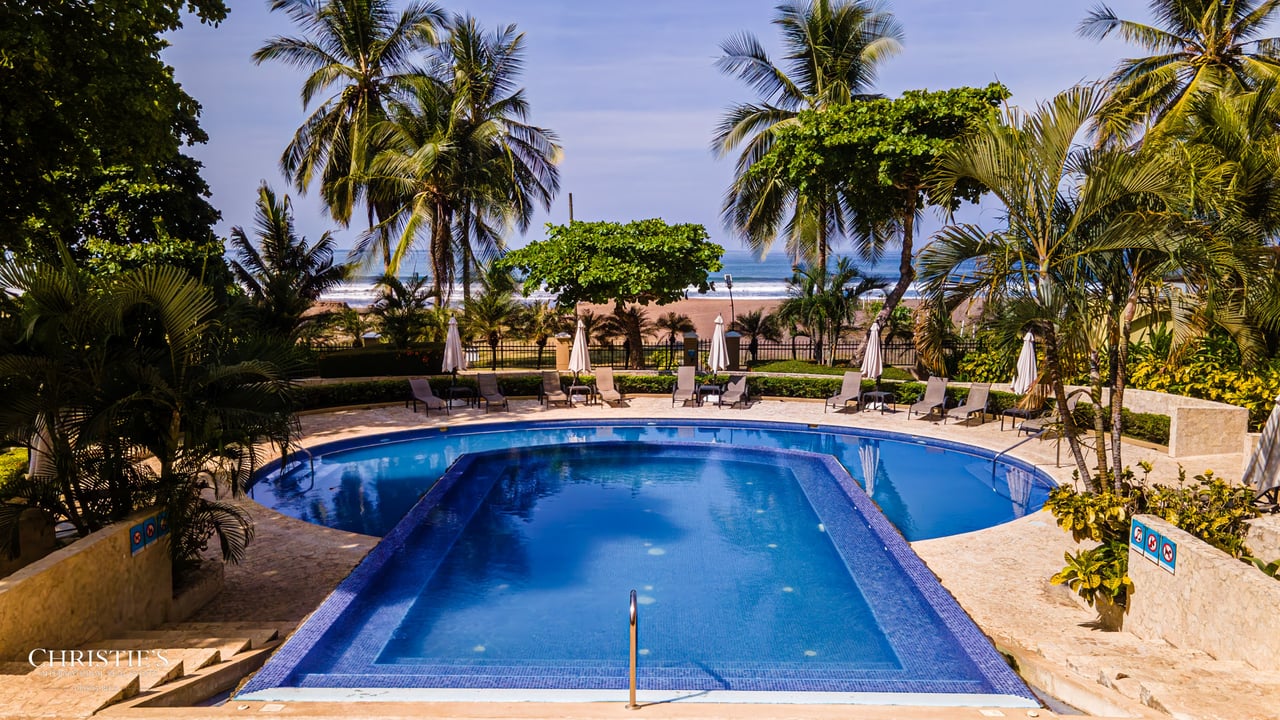 Elegant Oceanfront Living in Jacó – 2-Bedroom Condo at Acqua Residences