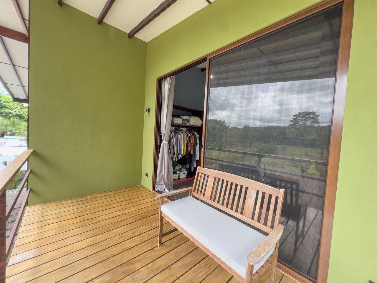 Naranjito corner lot house