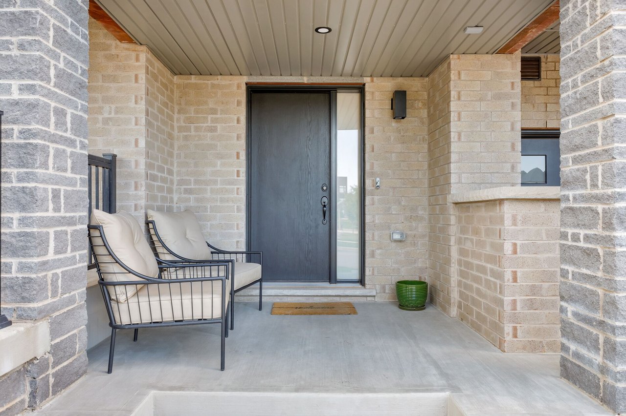 2544 Littlefield Crescent