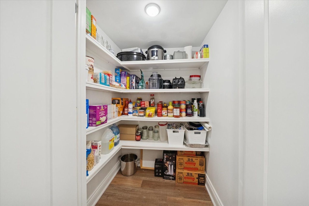 77 Fred Silvester rd