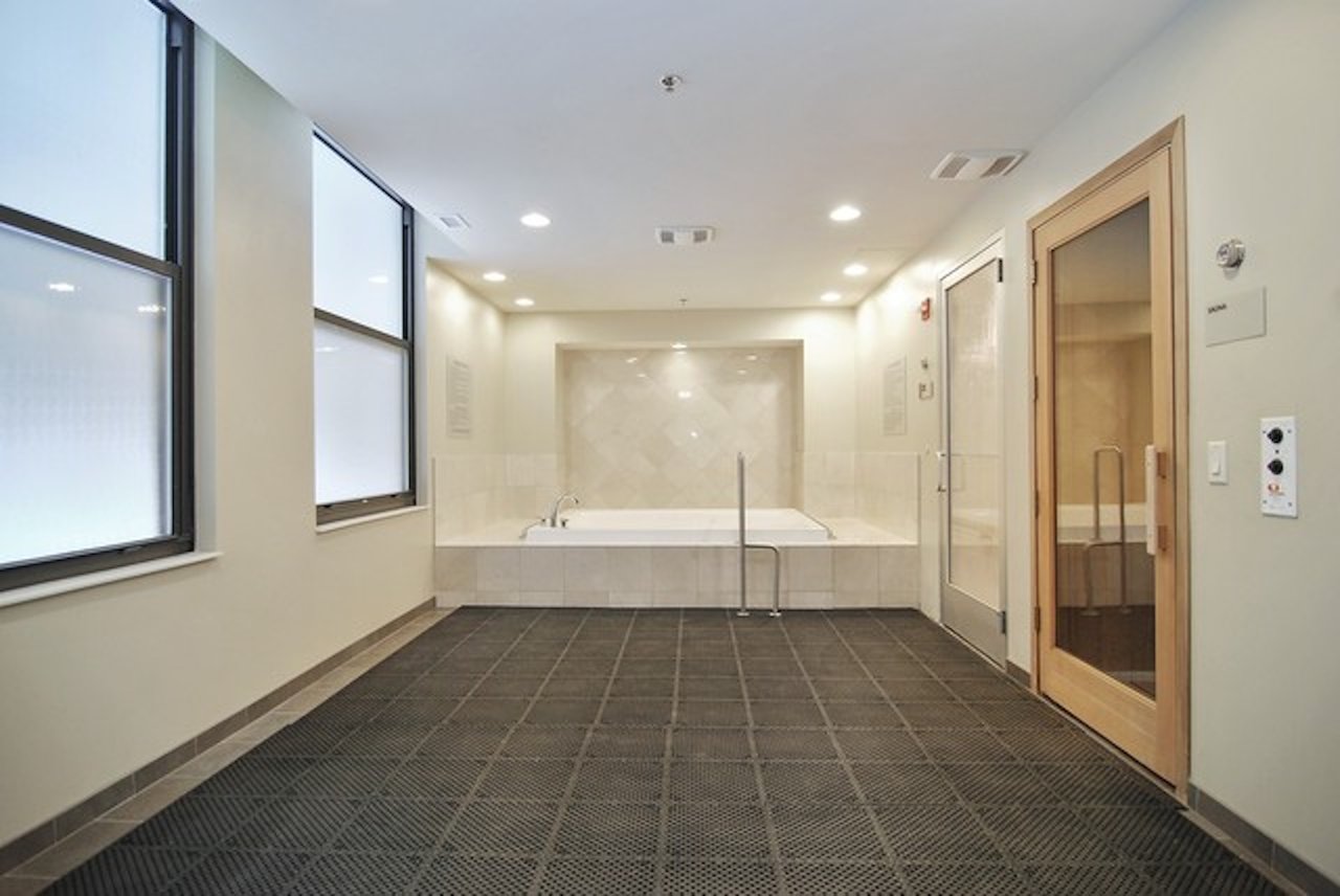 310 S Michigan Ave Unit 202