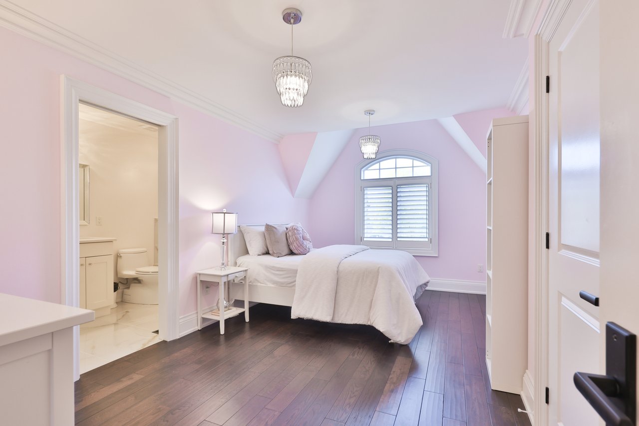 1356 Thornhill Drive