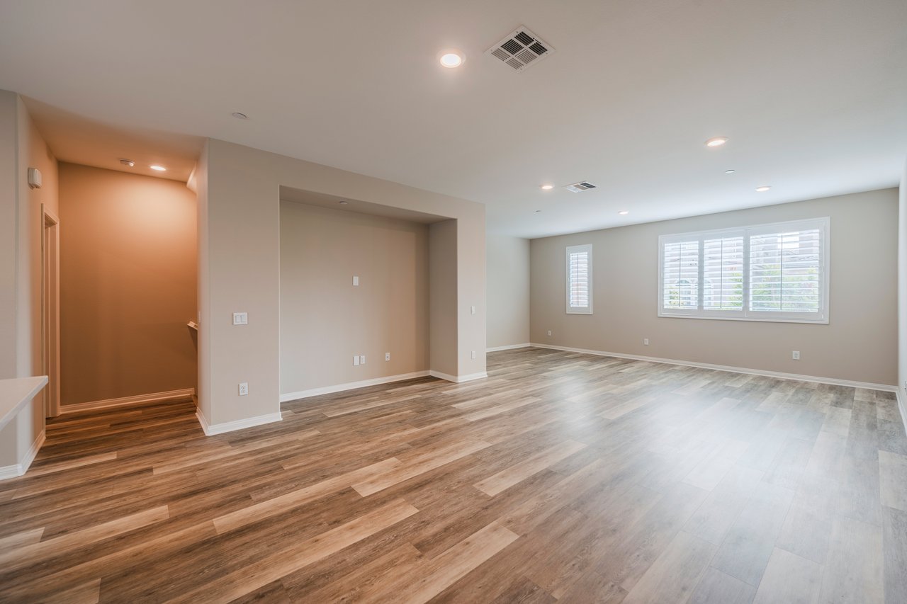 14418-5 Plum Lane