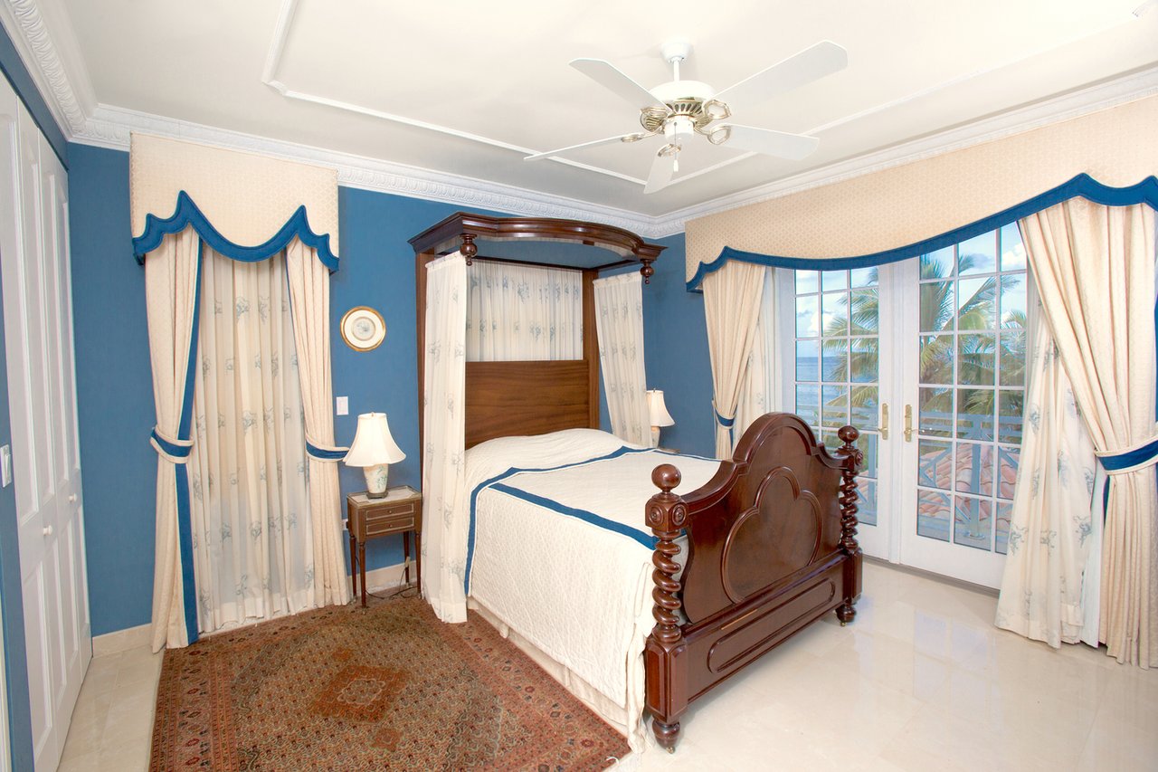 Beach Front Property With Spectacular Views of the Northern Caribbean Sea