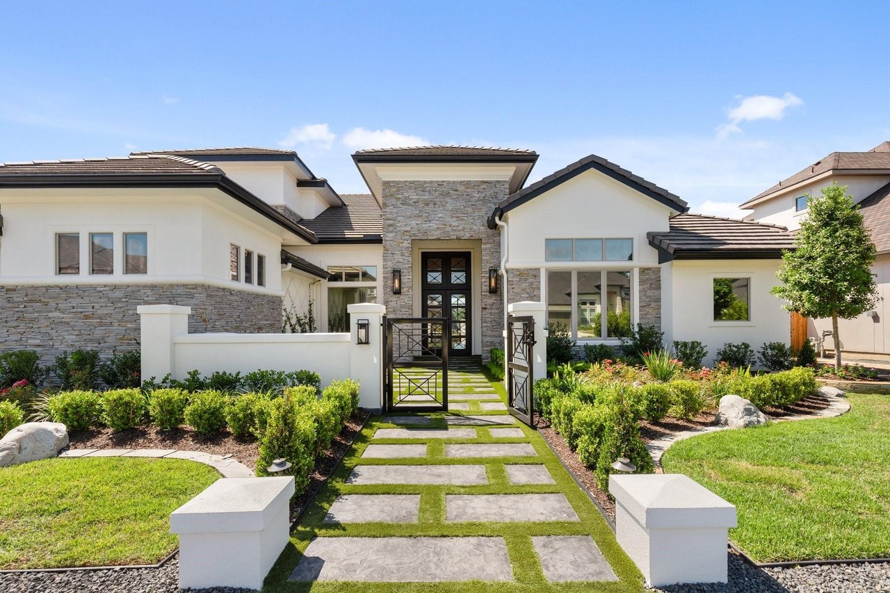 23314 Vista De Tres Lagos Dr
