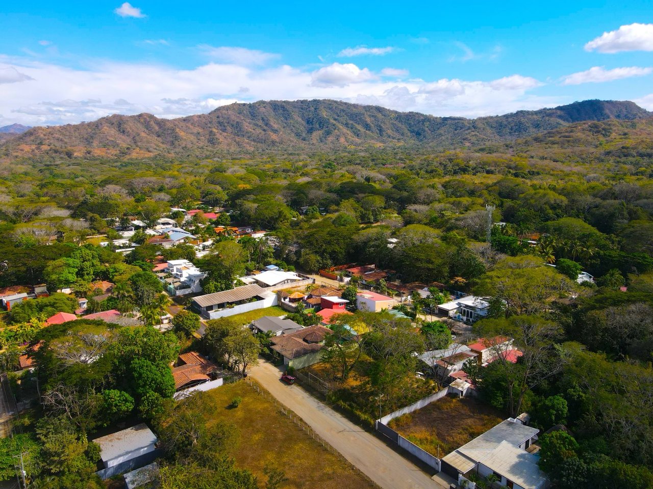 Lot in Surfside Playa Potrero – 800 m from the Beach