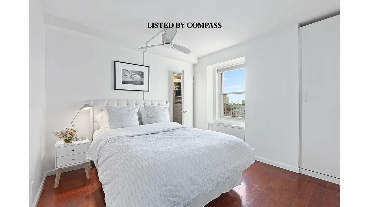 20 E 9th St #23A