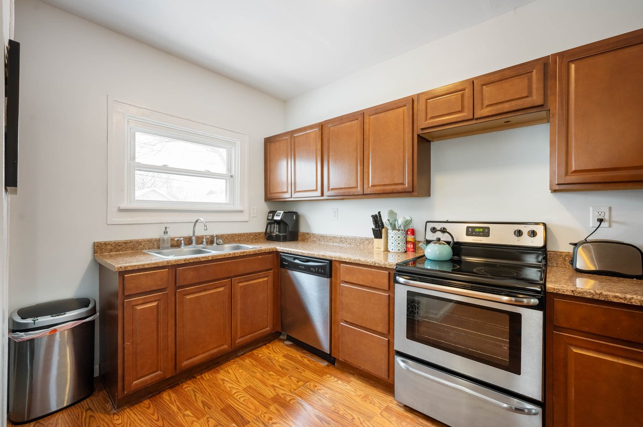 5116-5118 E Michigan Street