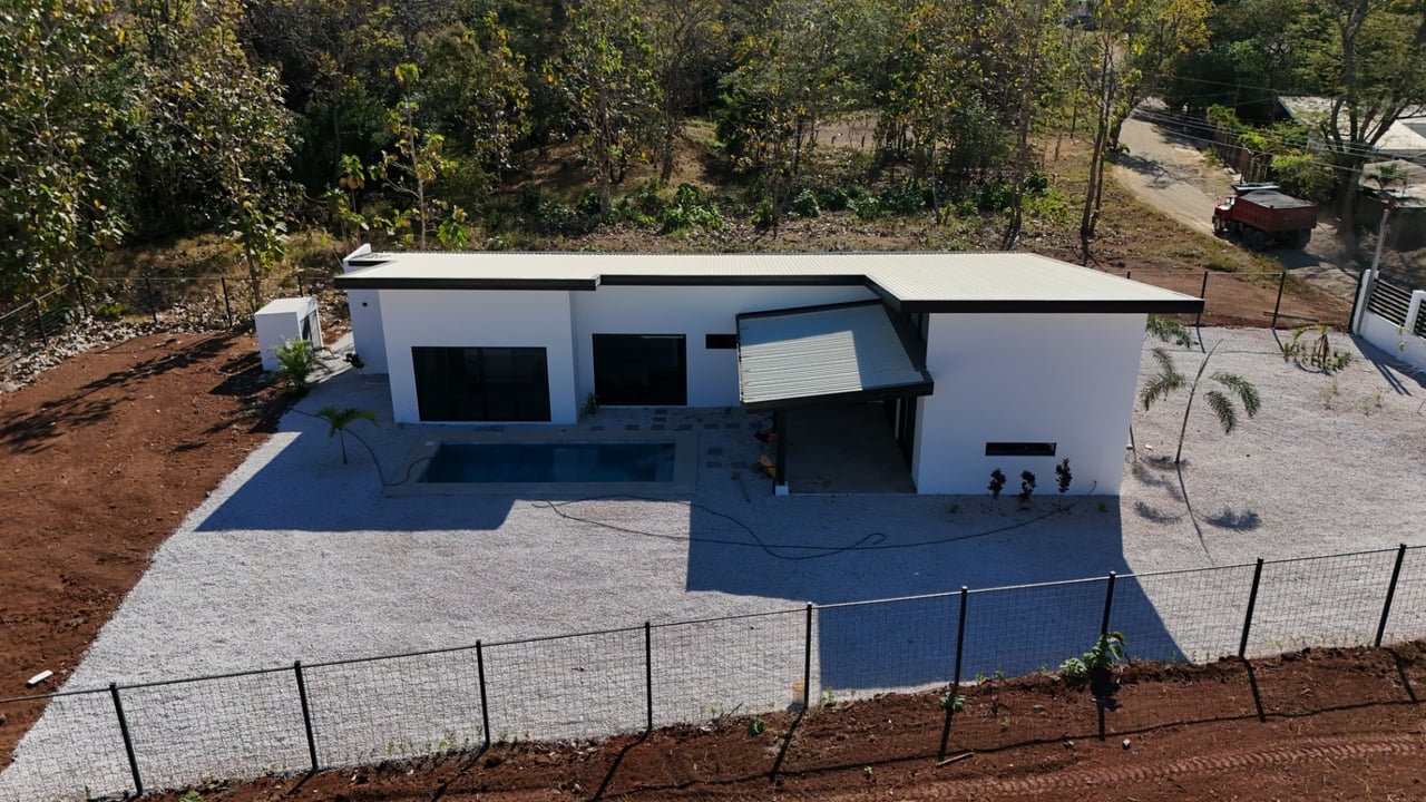 Villa Luz: Tropical Modern Home for Sale in Rancho Pinilla