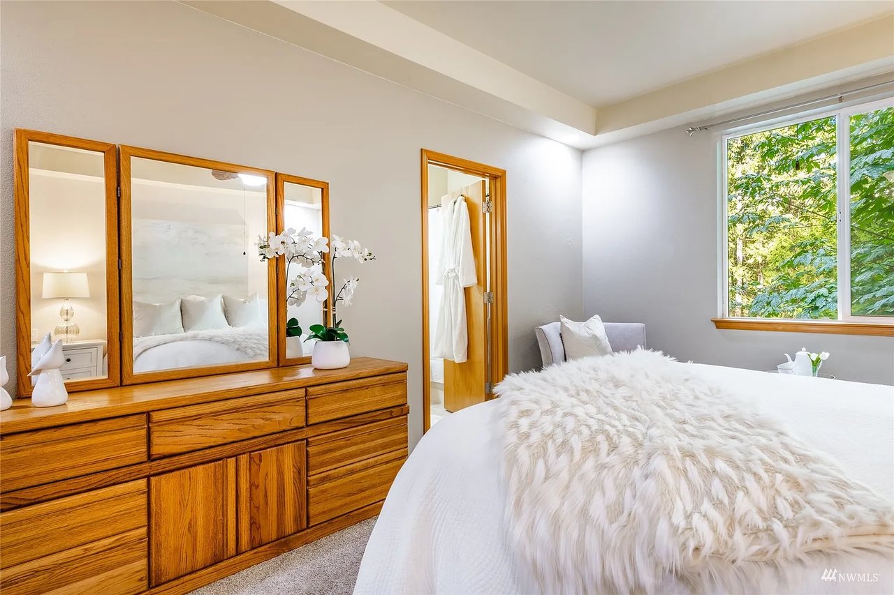 3 VALLEY CREST Way