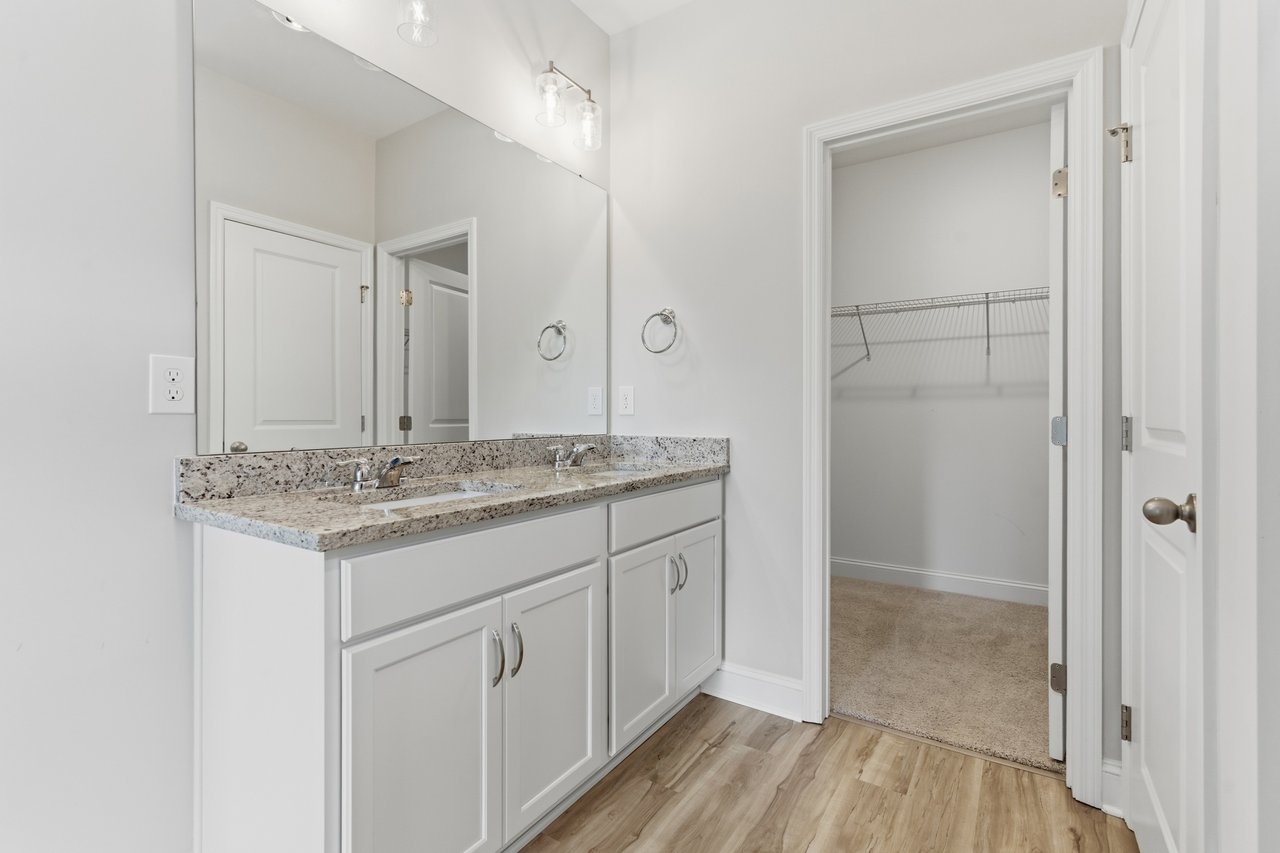 Fenced Corner Lot Retreat in New Market