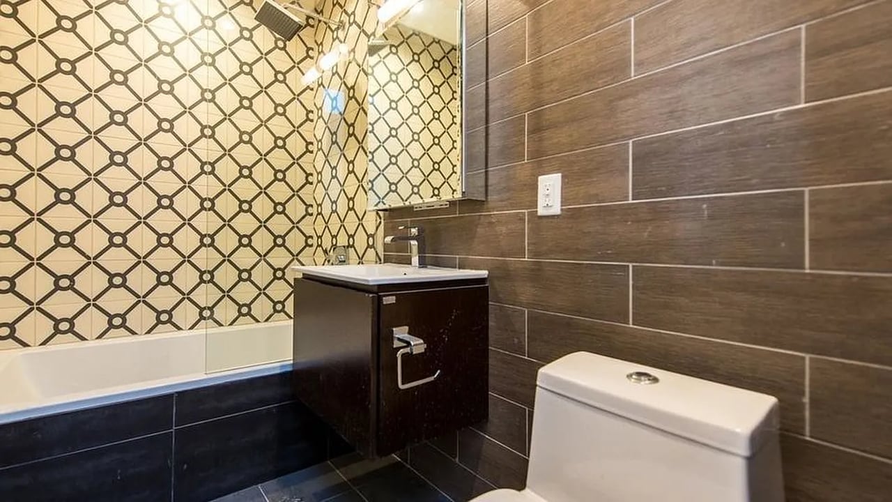1319 Bedford Ave 5